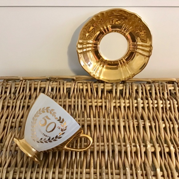 Royal Wilton bone China cup and saucer set - Picture 4 of 6